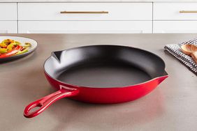 Best Cast Iron Cookware Deals Tout