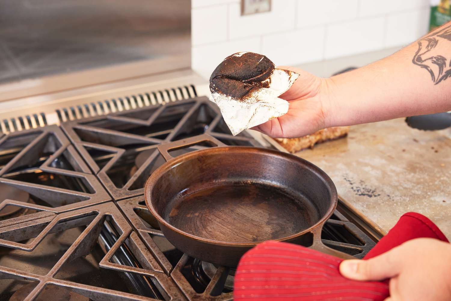 Stargazer 10.5-Inch Cast Iron Skillet