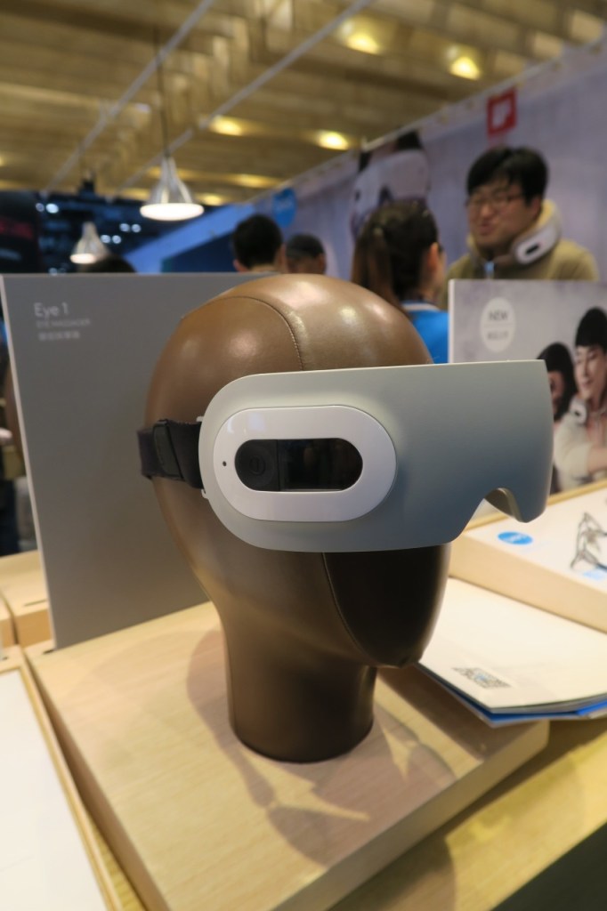 VR goggles? Nope - an eye massager!