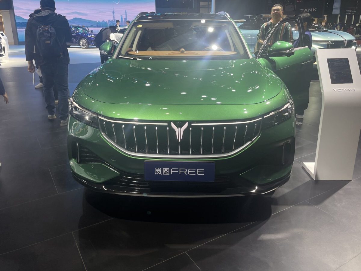 Huawei builds EV partnership with Dongfeng’s Voyah