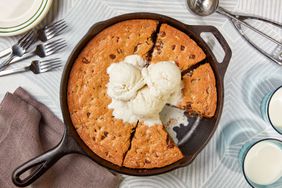 Skillet Chocolate Chip Cookie