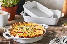 STAUB Ceramic 9-inch Pie Dish