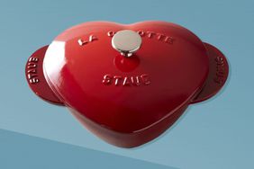 staub heart cocotte tout